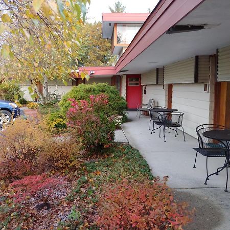 The Usonian Inn Llc 春绿村 外观 照片