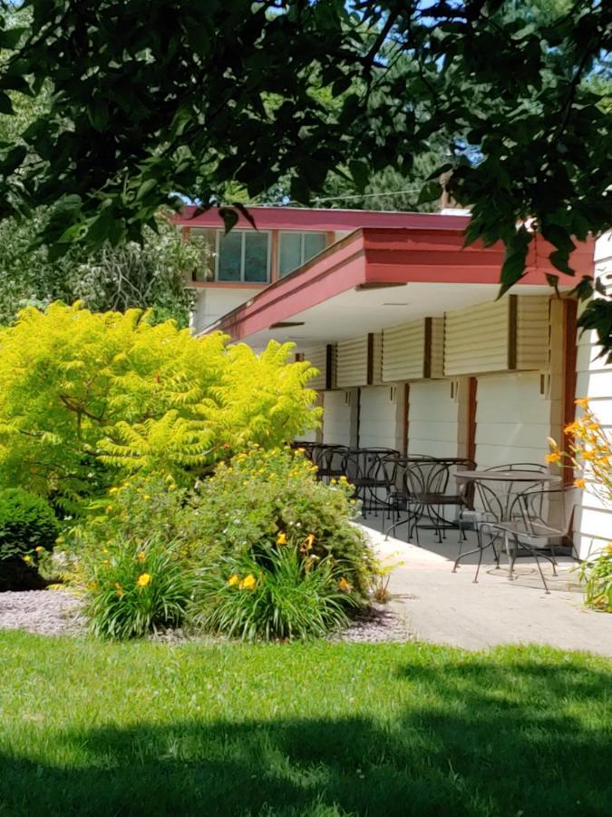 The Usonian Inn Llc 春绿村 外观 照片
