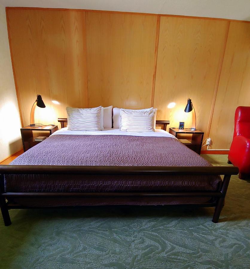 The Usonian Inn Llc 春绿村 外观 照片