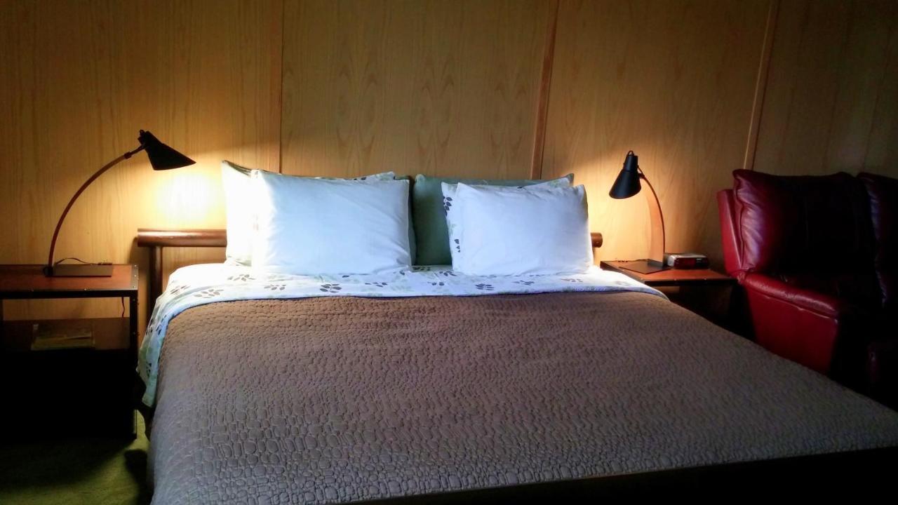 The Usonian Inn Llc 春绿村 外观 照片