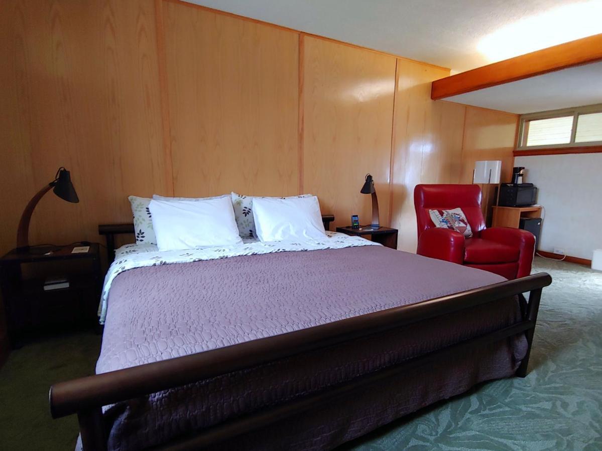 The Usonian Inn Llc 春绿村 外观 照片